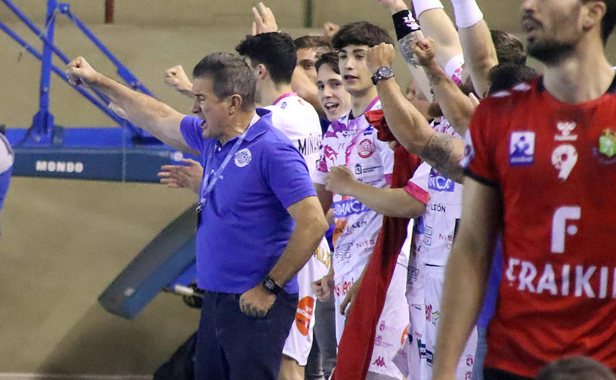 Manolo Cadenas, en el partido ante Granollers.