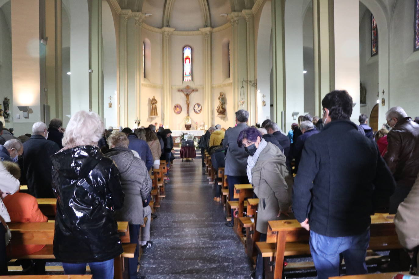 La misa funeral se ha celebrado a las 13.00 horas en la Iglesia de San Francisco de La Vega de la capital leonesa.