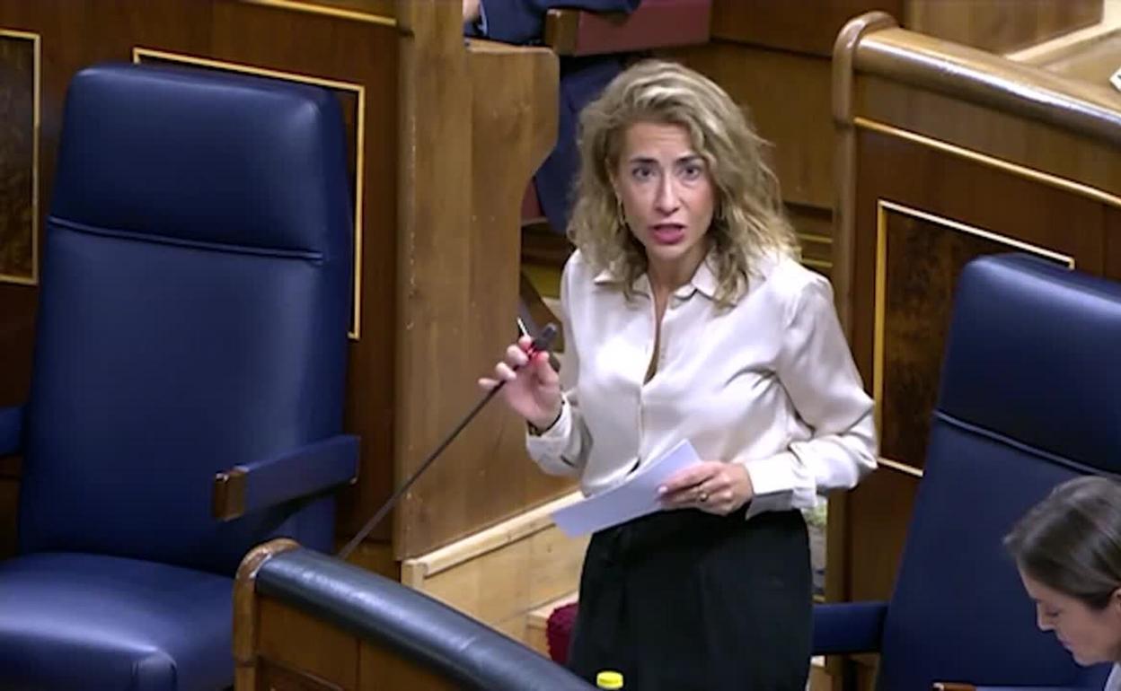 Raquel Sánchez, ministra de Transportes, durante una sesión en el Congreso.