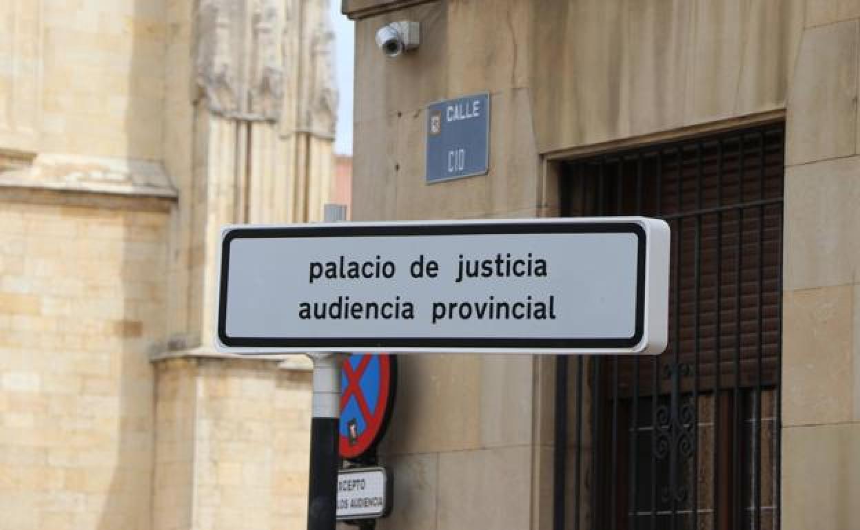 Un hombre tendrá que indemnizar con 150.000 euros a su ex mujer por su contribución cuidando a la familia y el hogar.