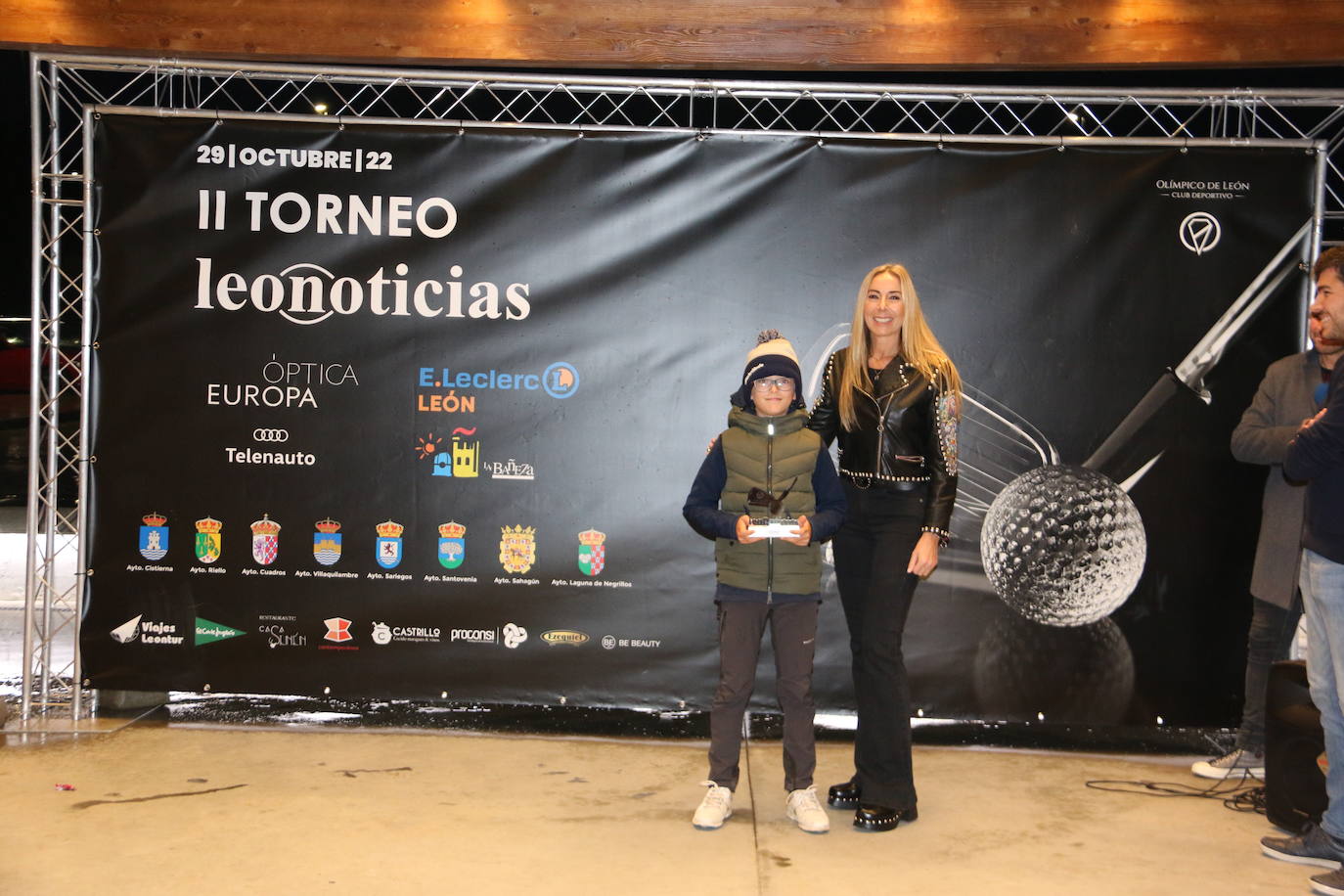 Fotos: Entrega de premios y regalos en el torneo de leonoticias