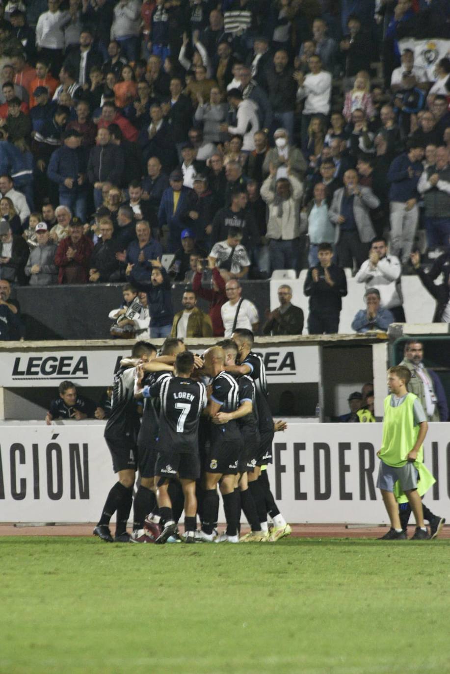 Partido correspondiente a la jornada 10 de la Primera RFEF.