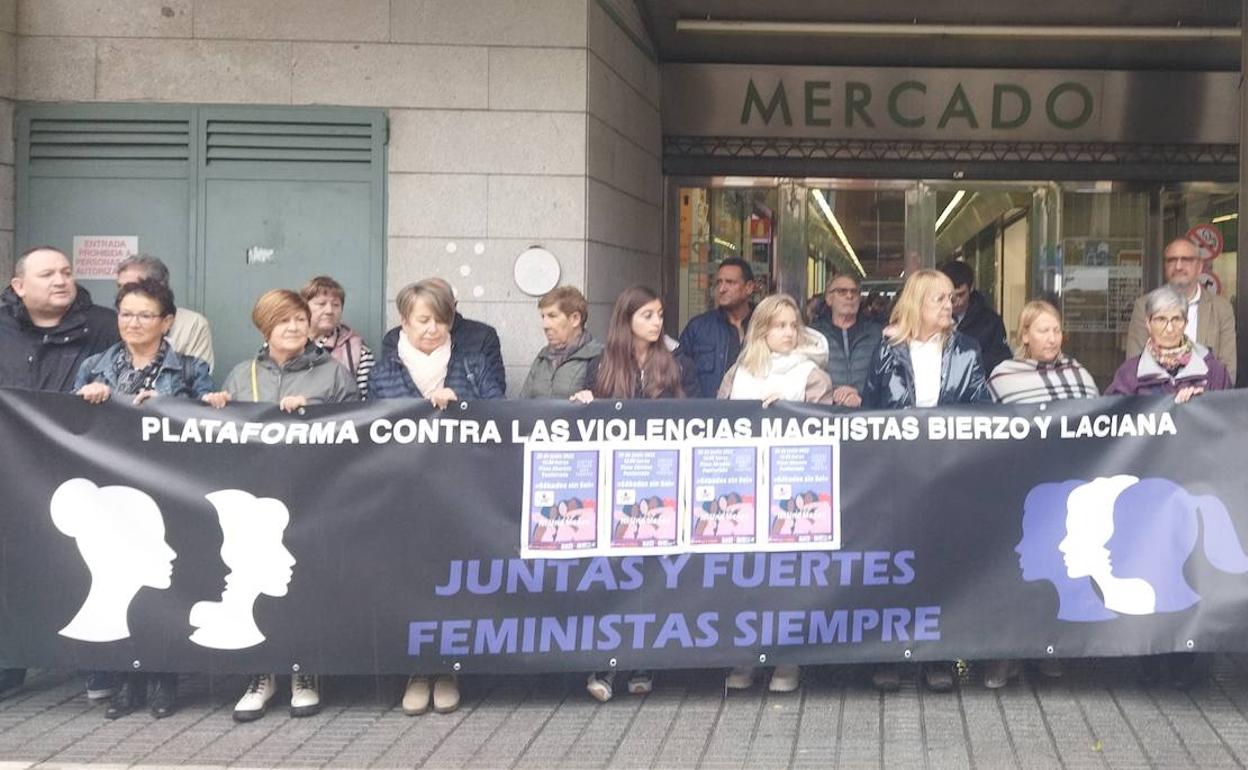 Concentración de los sábados sin sol en Ponferrada.