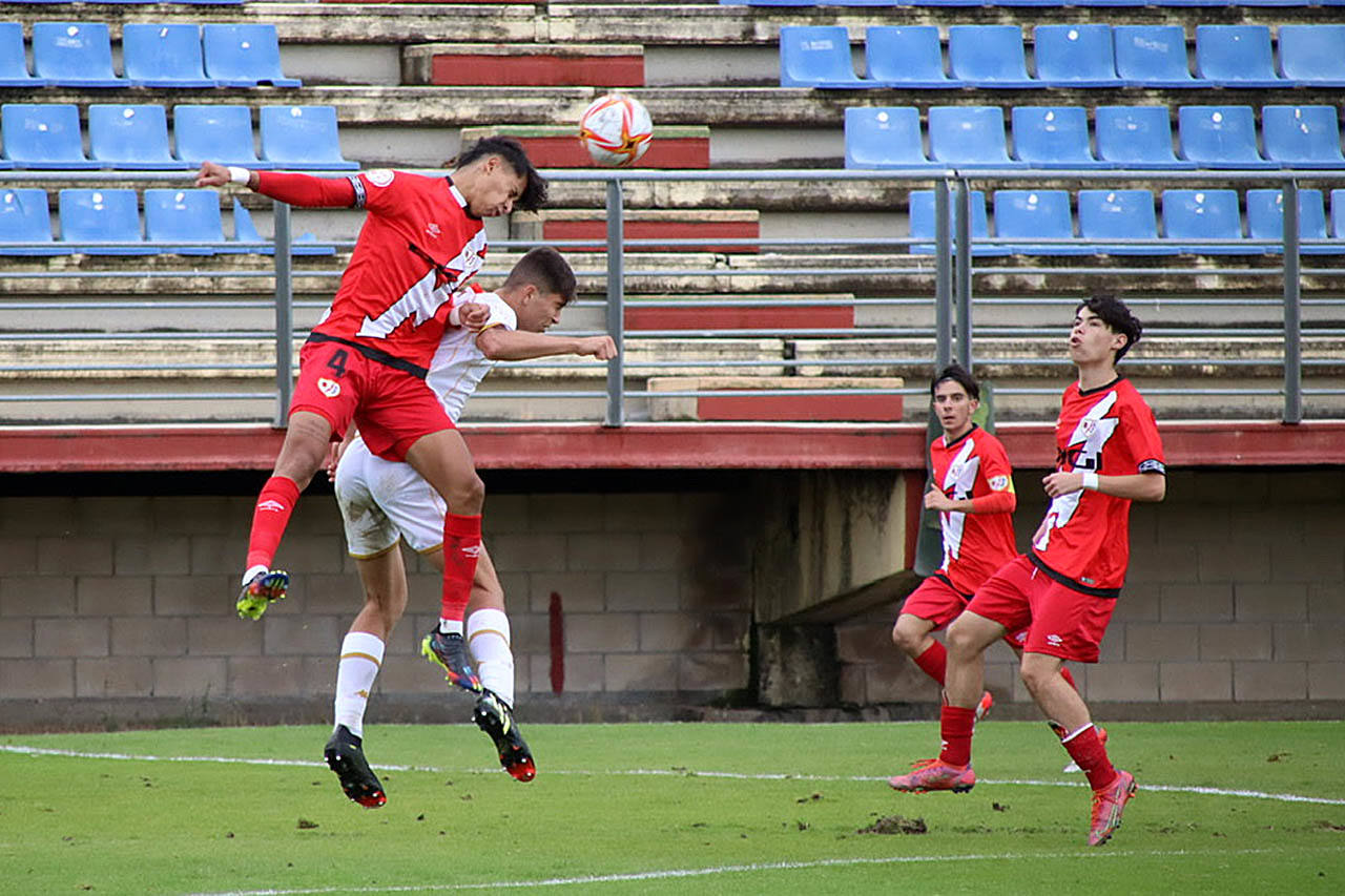 Partido correspondiente a la jornada 8 de la Liga Nacional Juvenil.