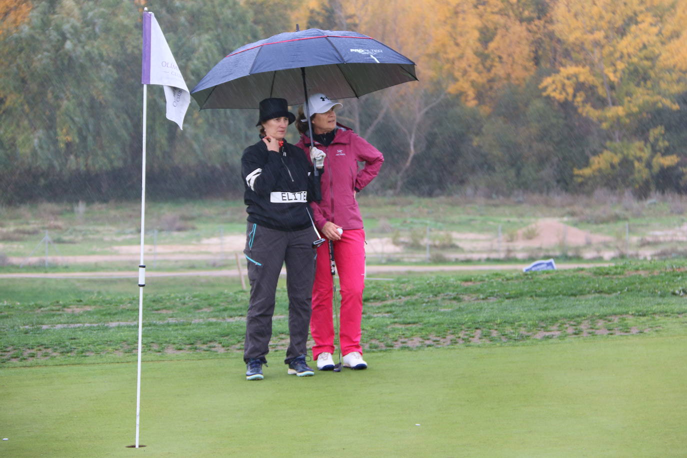 Fotos: Sesión de tarde en el II Torneo de Golf Leonoticias