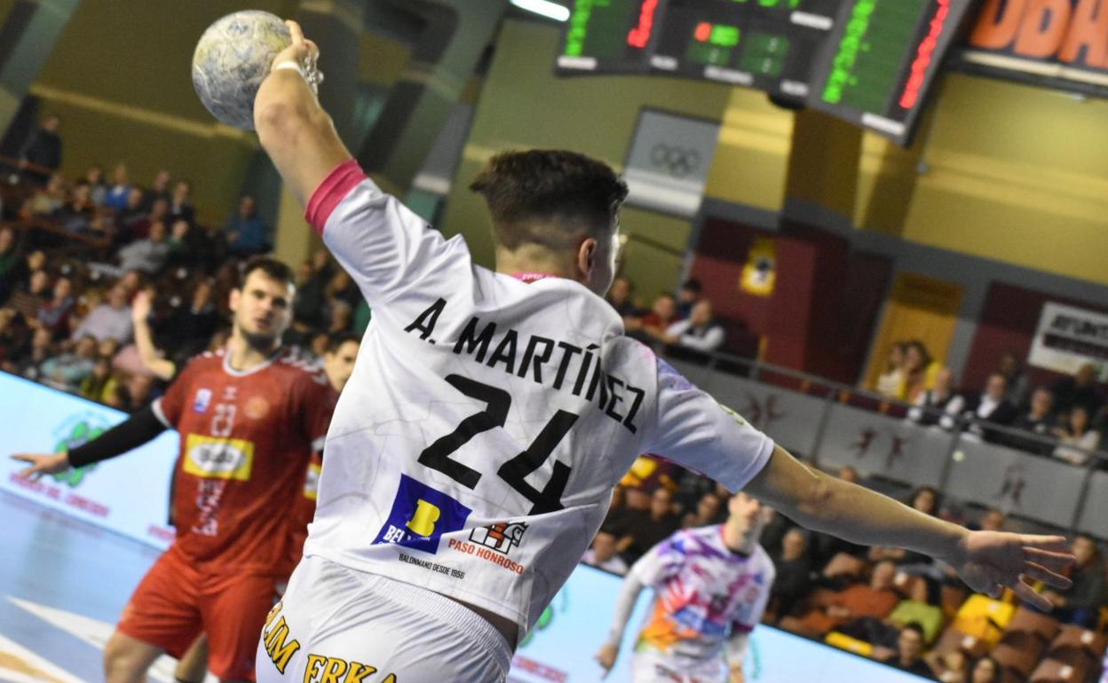 Antonio Martínez, en el partido ante Huesca.