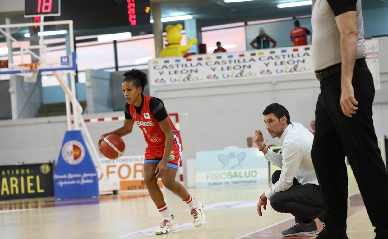 El Embutidos Pajariel Bembibre visita al Barça este domingo en la Liga Femenina Endesa.