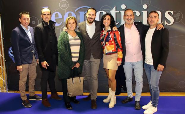 Diferentes invitados pasaron por la alfombra azul de leonoticias durante esta gala.