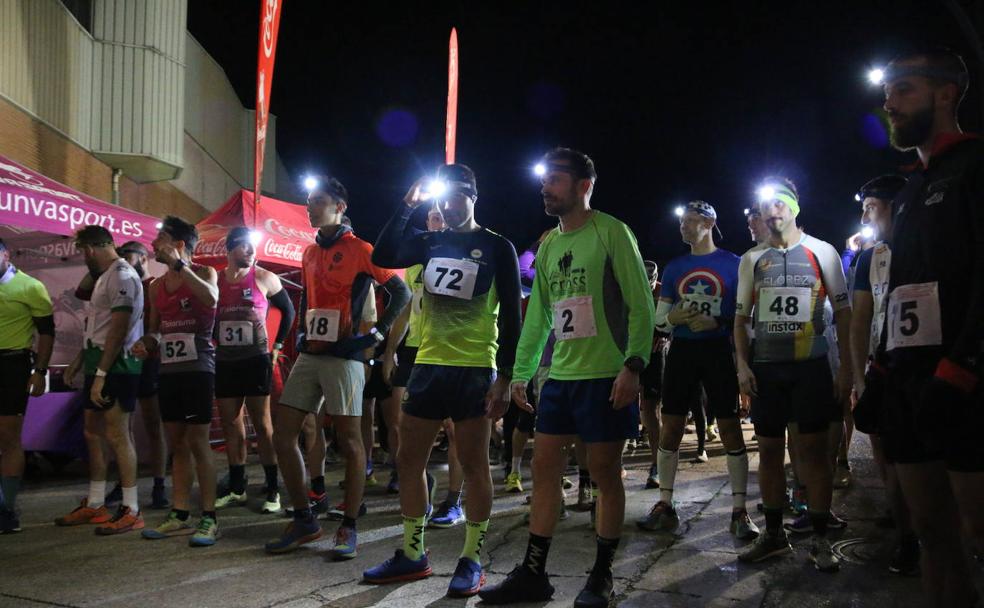Más de un centenar de runners se han dado cita en el Campus de Vegazana para tomar la salida.