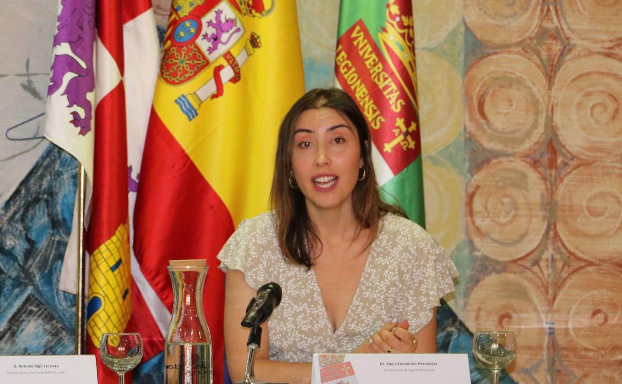 Paula Fernández, co-fundadora de Lago de Sahechores, durante su participación en la presentación del informe GEM de Castilla y León el pasado mes de octubre en el Paraninfo Gordón Ordás, quien intervendrá en la mesa redonda de la sesión de clausura de las jornadas. 