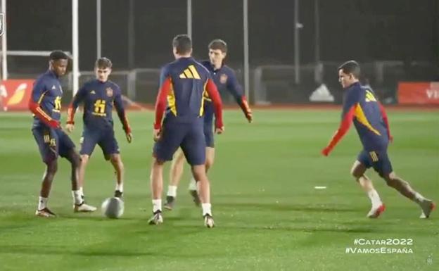 Primer entrenamiento de la selección española de fútbol de cara al Mundial de Catar. 