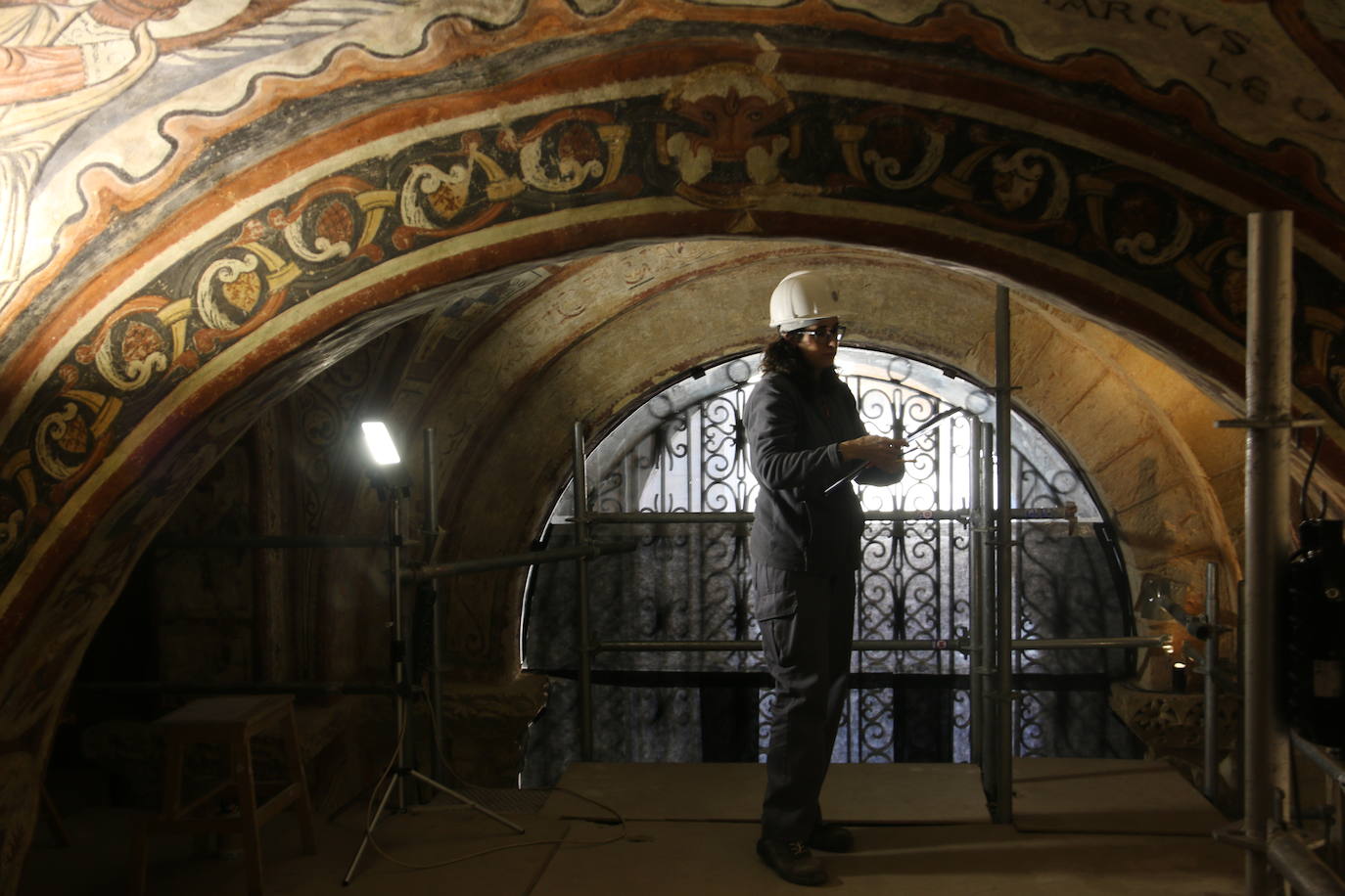 Visita a la restauración de las pinturas del Panteón Real de la Colegiata de San Isidoro