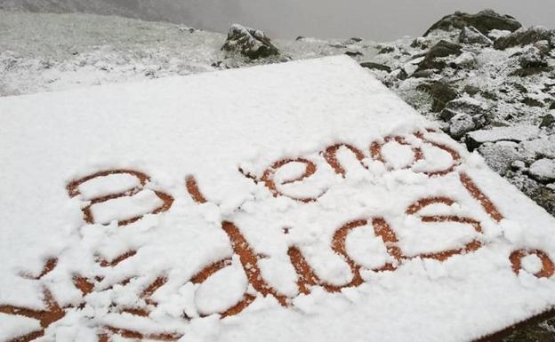 León, en alerta amarilla por nieve en la montaña.