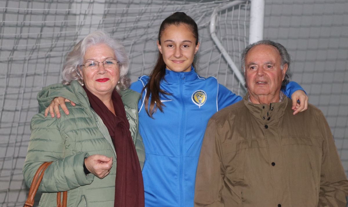 La joven portera leonesa del Olímpico debutará en la selección sub-15 en las próximas semanas tras ser citada por el combinado nacional