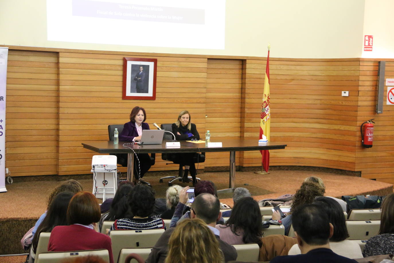 La revisión de sentencias por la ley del 'sí es sí' debe hacerse con «proporcionalidad» y en ningún caso de manera «automática». Teresa Peramato Martín, Fiscal de la Sala Contra la Violencia sobre la Mujer de la Fiscalía General del Estado, asegura que la reforma de le ley «es muy buena», pero las revisiones de las sentencias se debe hacer «ponderando todas las circunstancias» y sobre todo, bajo «el principio de proporcionalidad».