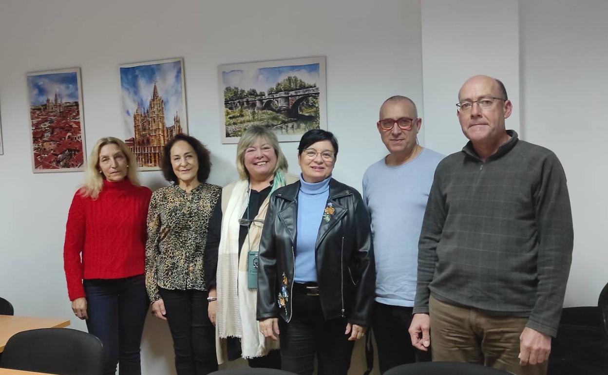 La Secretaría de la Mujer, Derechos e Igualdad de UPL se ha reunido con la junta directiva de la Asociación Prometeo de Hombres por la Igualdad. 