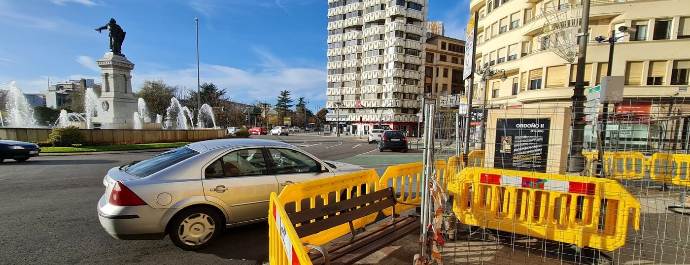 Un monolito reconoce la figura de Ordoño II en la principal avenida de León. El Ayuntamiento ensalza la figura a través de un monolito de gran tamaño en el que se recupera la biografía de uno de los principales reyes de León. Permite a visitantes y residentes conocer su historia y gestas. 