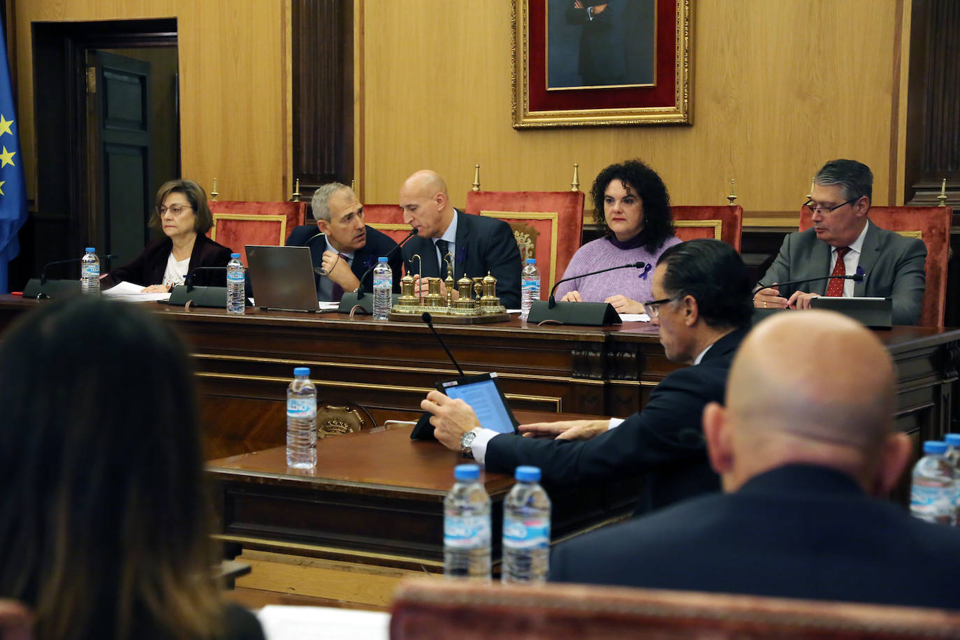 El Ayuntamiento de León celebra el preno ordinario del mes de noviembre en el salón de plenos de San Marcelo.