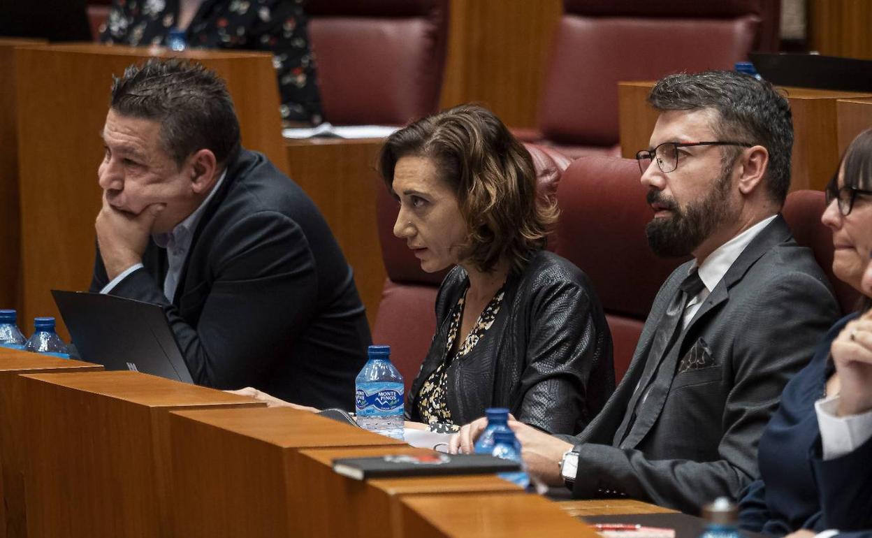 Los procuradores de UPL durante el debate de la enmienda a la totalidad de los PGC.