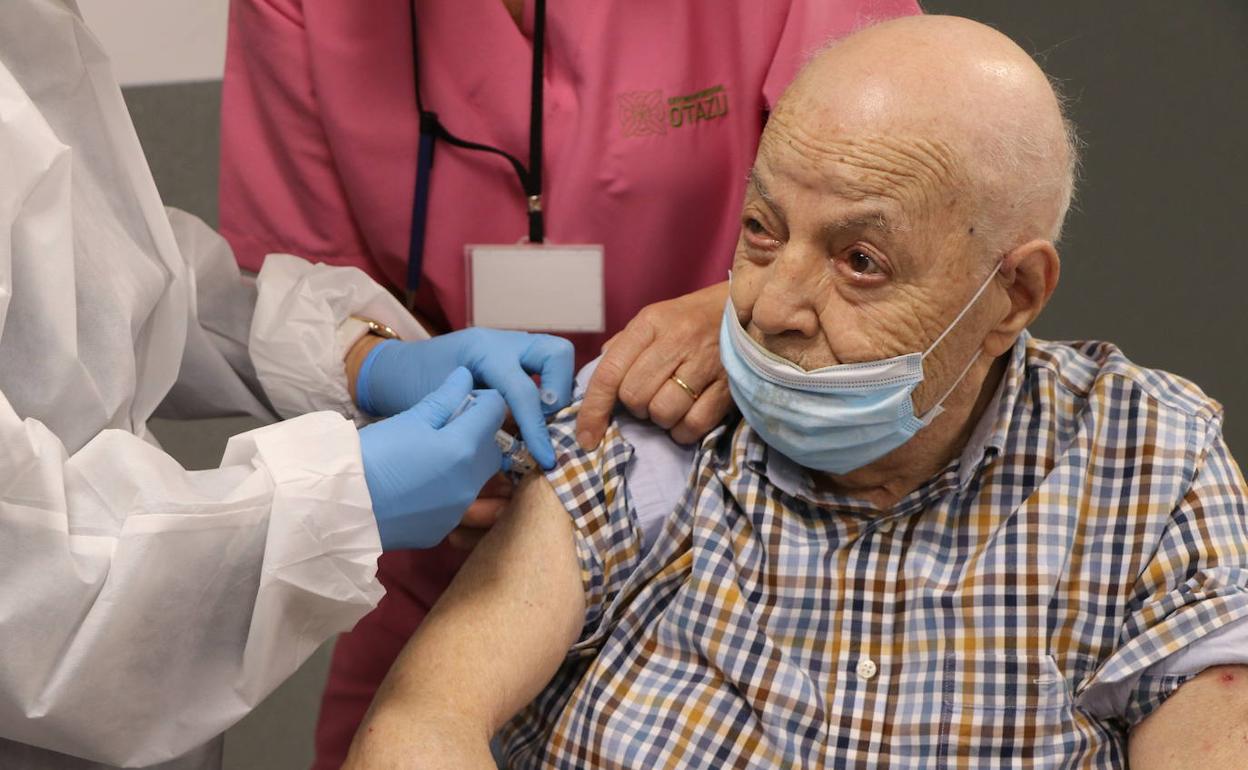 Inicio de la campaña de la gripe en León.
