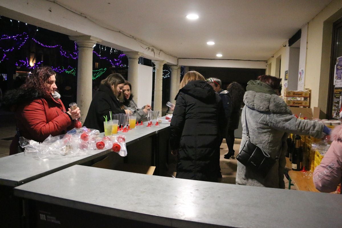 La localidad facundina ha celebrado este sábado una nochevieja anticipada para fomentar el turismo de la villa.