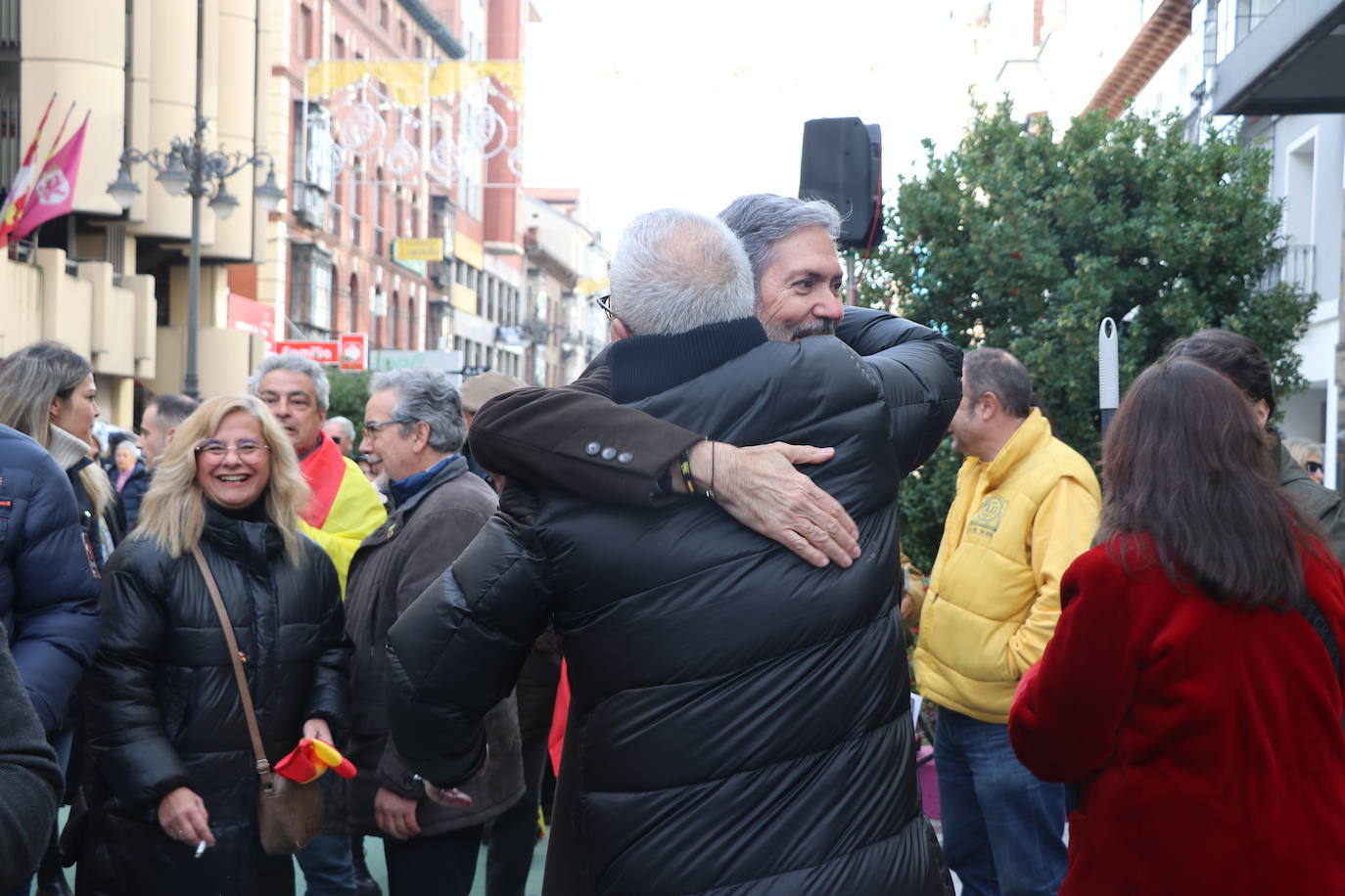 Vox sale a la calle en León para pedir elecciones generales.
