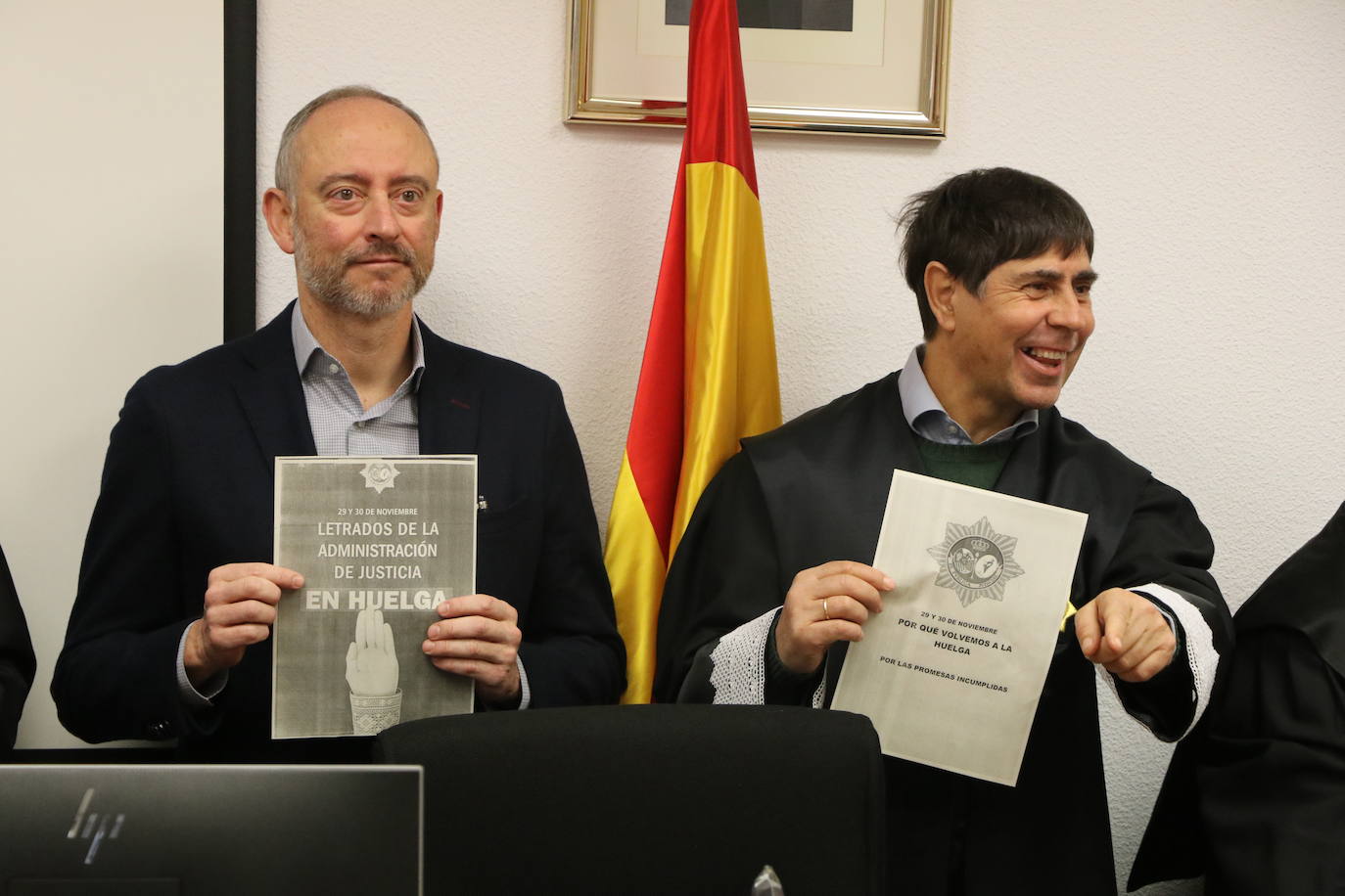 Los tres asociaciones de se unen por primera vez en una reivindicación conjunta para exigir al Minsiteri ode Justicia que cumpla los acuerdos alcanzados tras la desconvocatoria de huelga en el mes de abril.