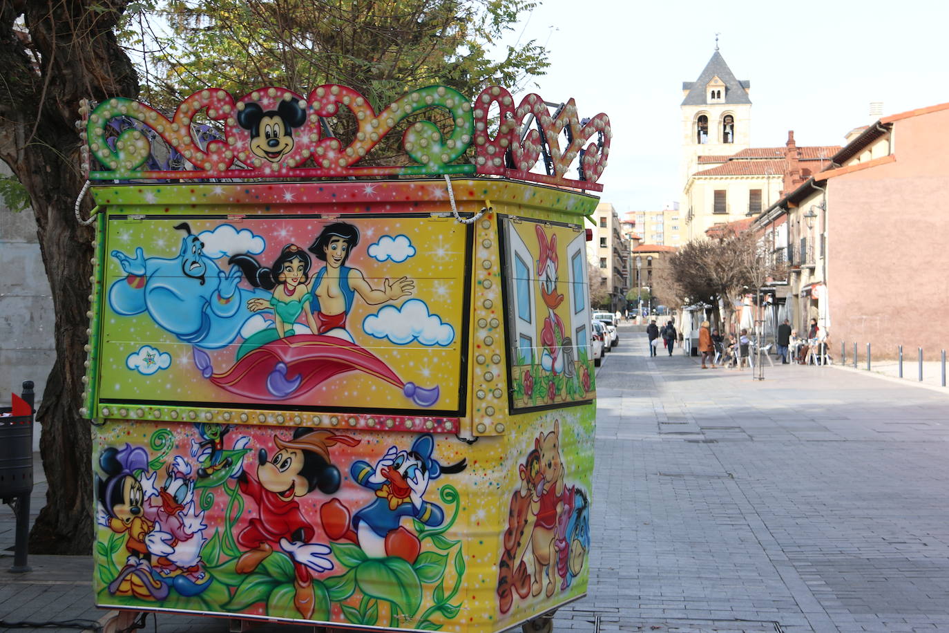 Fotos: Las atracciones de Navidad se suman a las fiestas en León