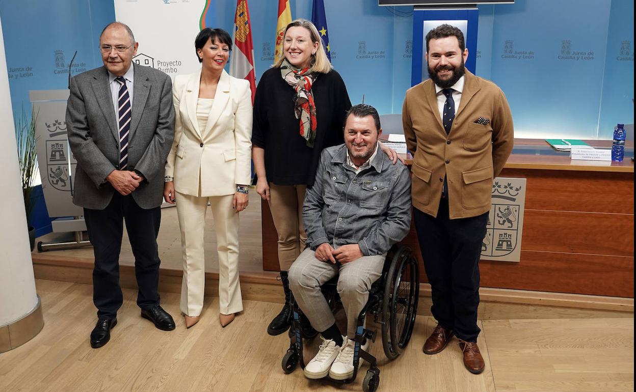 La consejera de Familia e Igualdad de Oportunidades, Isabel Blanco, participa en la presentación del 'Proyecto Rumbo' de autonomía personal conectada e inclusiva.