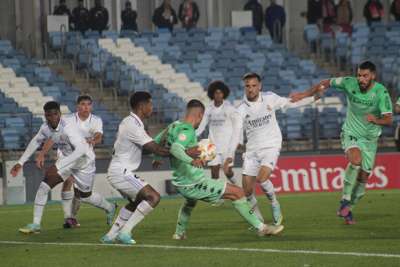 El conjunto leonés visita al Real Madrid Castilla en la jornada 14 del grupo 1 de Primera RFEF