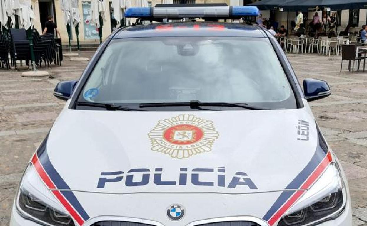 Vehículo de la Policía Local de León.