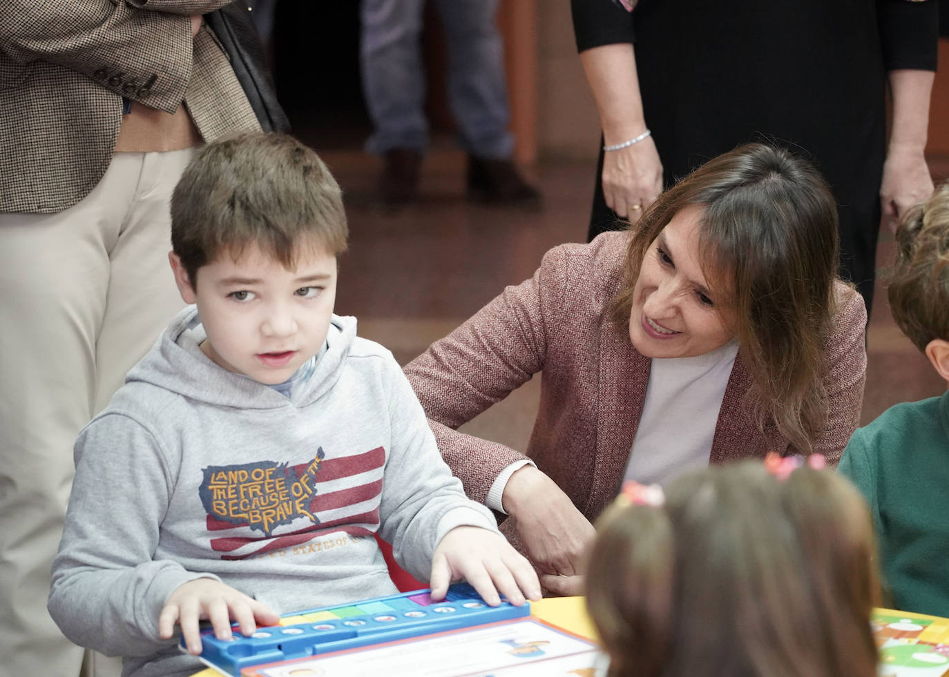 La consejera de Educación, Rocío Lucas, visita el Centro Concertado de Educación Especial 'El Corro' en Valladolid