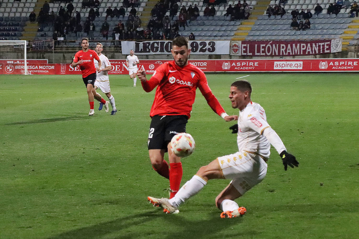 Partido correspondiente a la jornada 15 de la Primera RFEF.