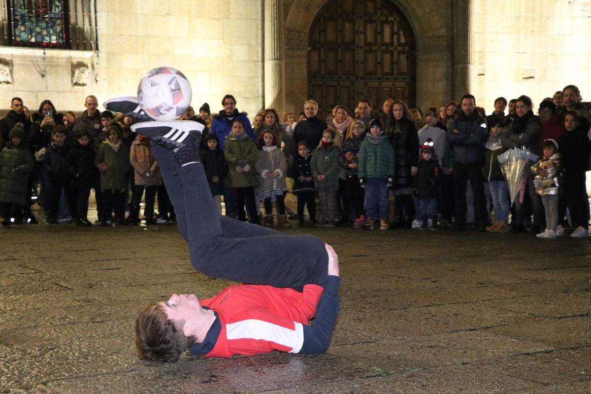 Botines ha sido el escenario para disfrutar de una exhibición del Goldball Freestyle Championship que se celebra en León este fin de semana.