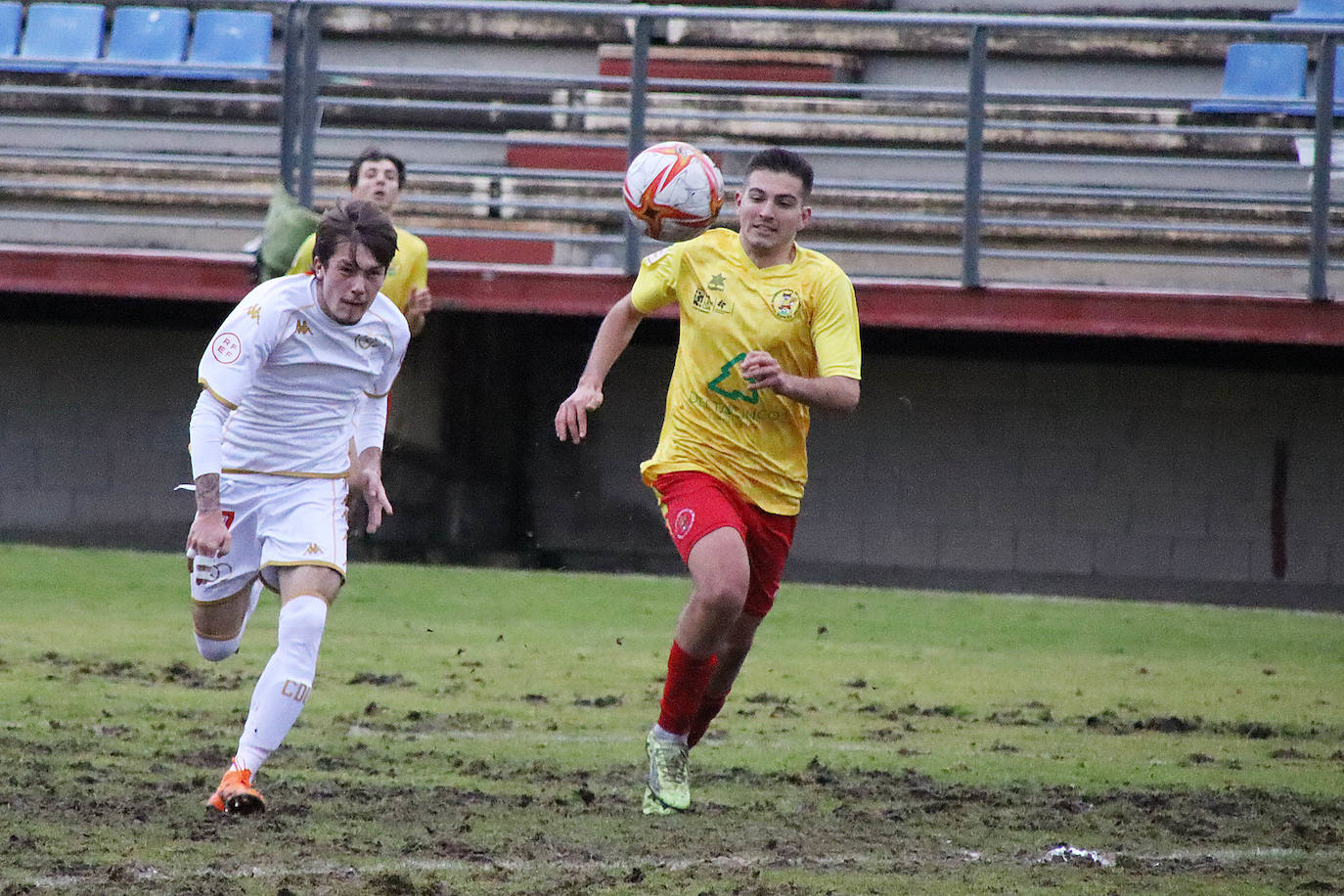 Partido correspondiente a la Jornada 14 de la División de Honor .