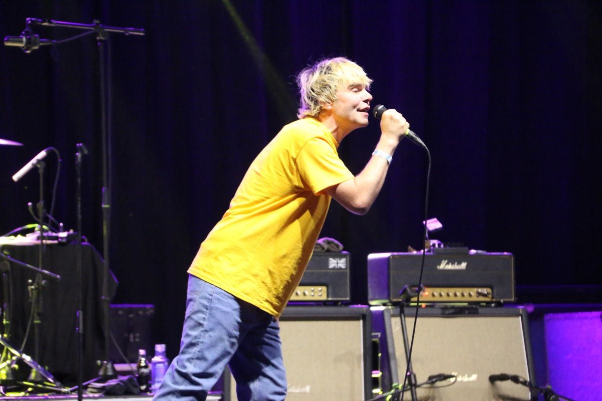 The Warmbabies, The Speedways y The Charlatans se subieron al escenario del Purple Weekend este sábado en la jornada más representativa del festival.