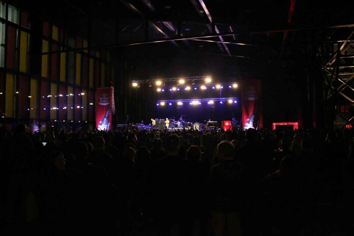 The Warmbabies, The Speedways y The Charlatans se subieron al escenario del Purple Weekend este sábado en la jornada más representativa del festival.