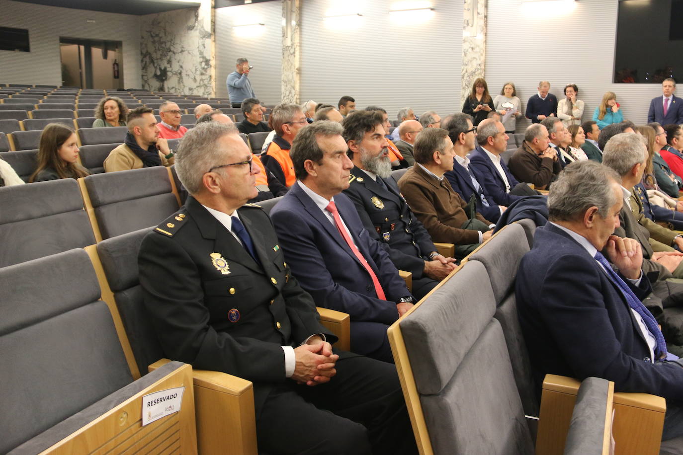 Homenaje del Ayuntamiento de León a los voluntarios de Protección Civil. 