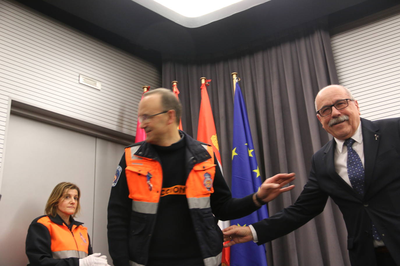 Homenaje del Ayuntamiento de León a los voluntarios de Protección Civil. 