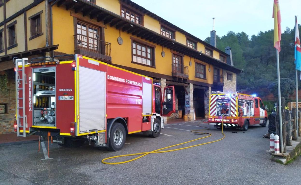 Los daños materiales se limitaron al trastero en el que está ubicada la cocina donde se asaban estos pimientos.