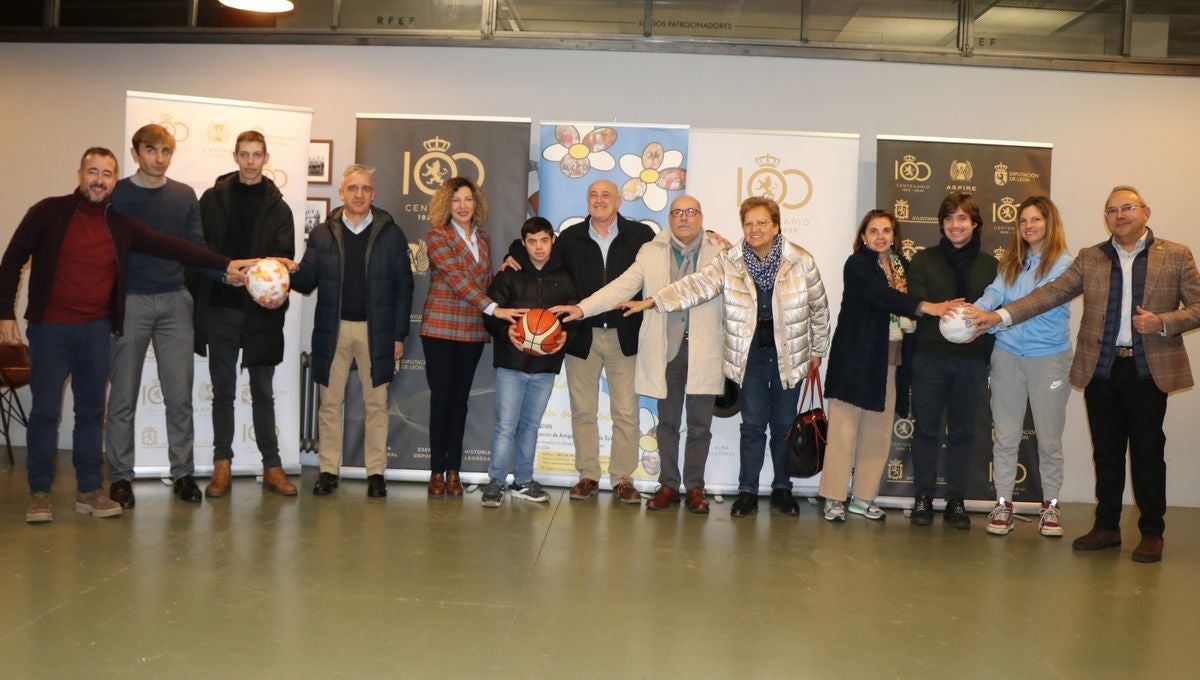 Cultural, Abanca Ademar, Rodríguez Cleba y BF León participan en esta actividad solidaria, con partidos de fútbol-sala, balonmano y baloncesto para recaudar fondos para Amidown