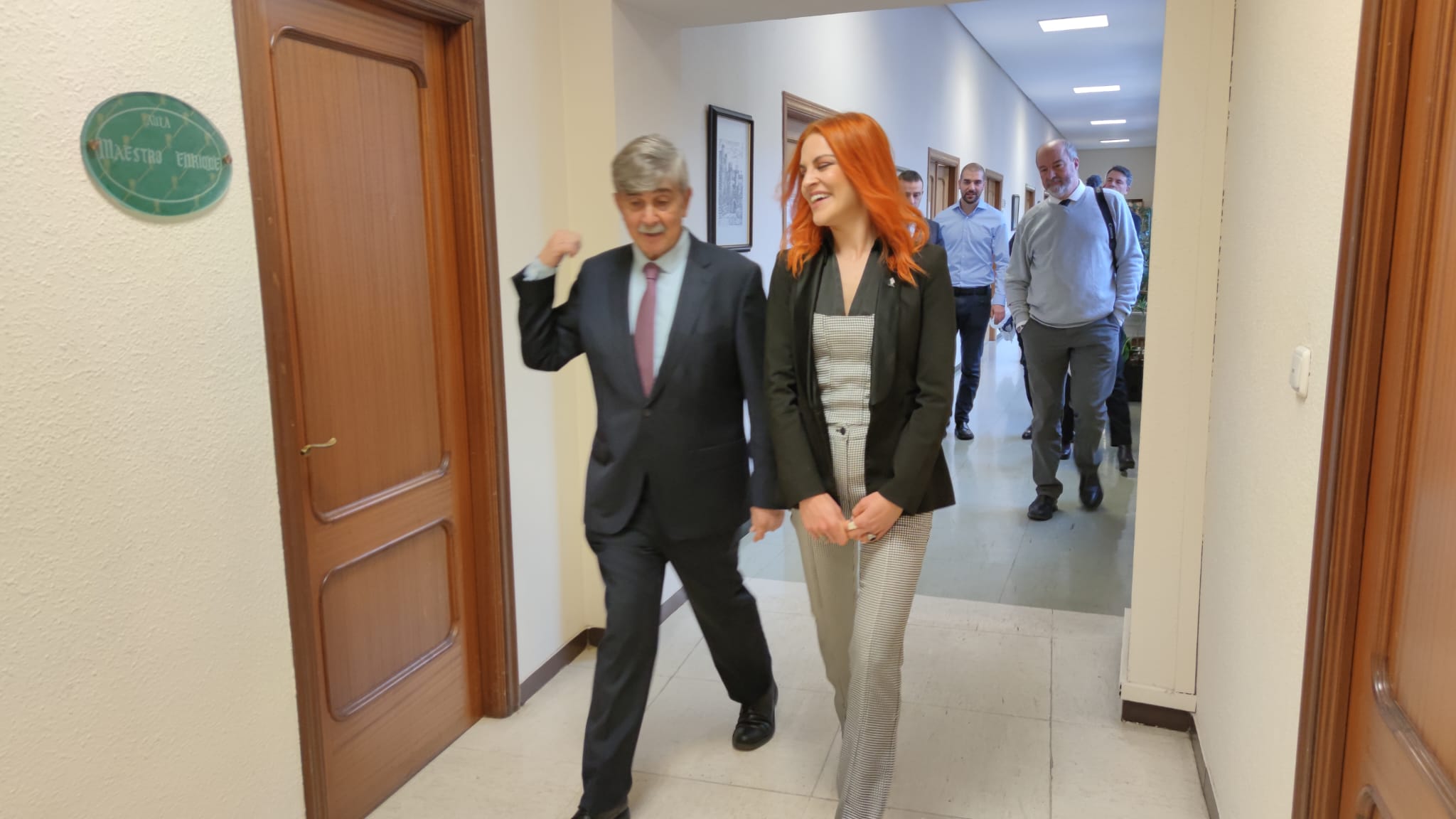 Los astronautas Pablo Álvarez Fernández y Sara García Alonso, recientemente seleccionados por la Agencia Espacial Europea para formar parte de su equipo, regresan a la Universidad de León. 