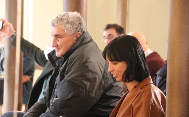 Galería. Fernando Romay y Ana Bedia durante la charla en Botines. 