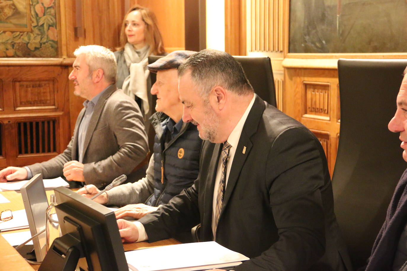 Sesión extraordinaria en la Diputación de León para aprobar el borrador de presupuestos. 