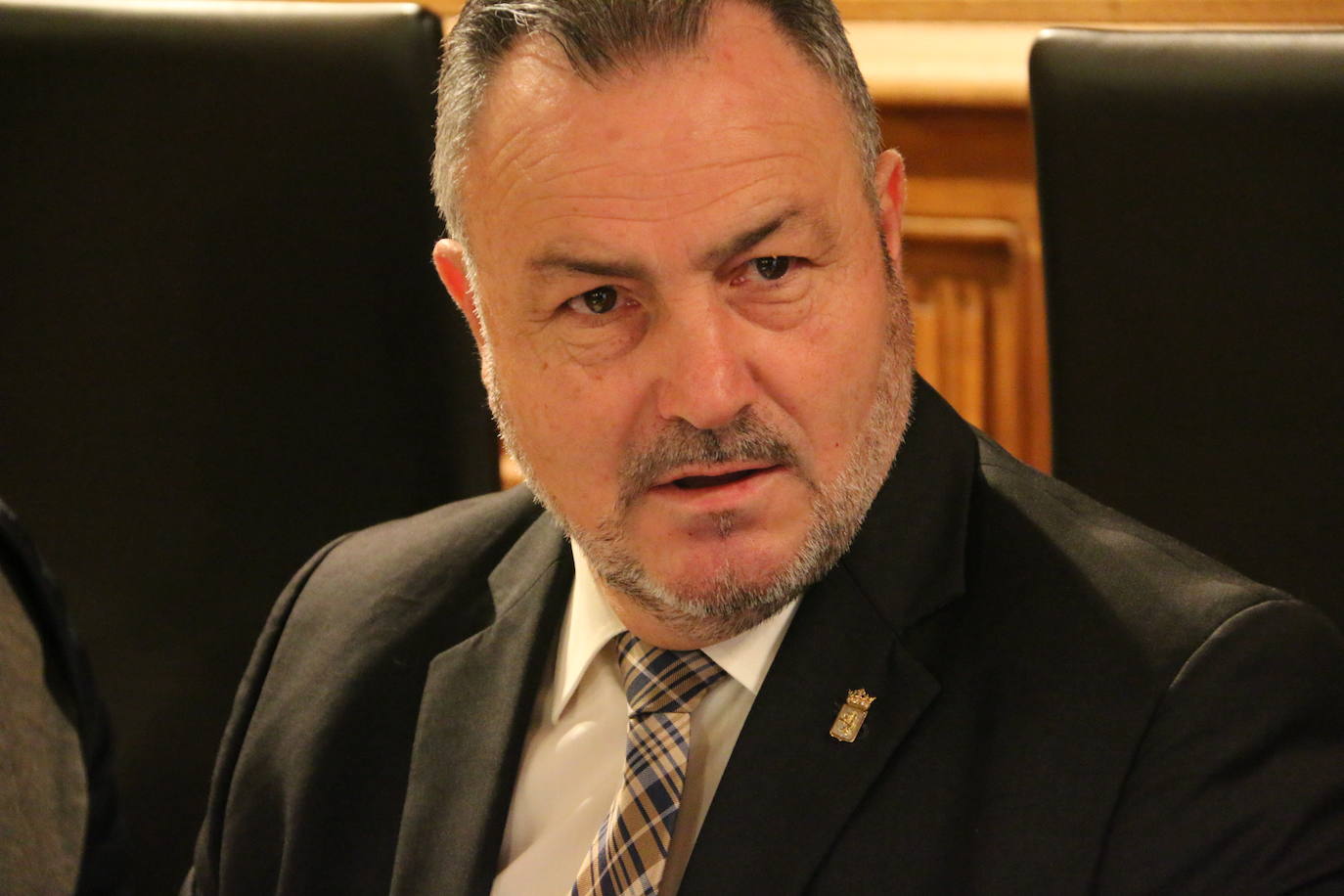 Sesión extraordinaria en la Diputación de León para aprobar el borrador de presupuestos. 