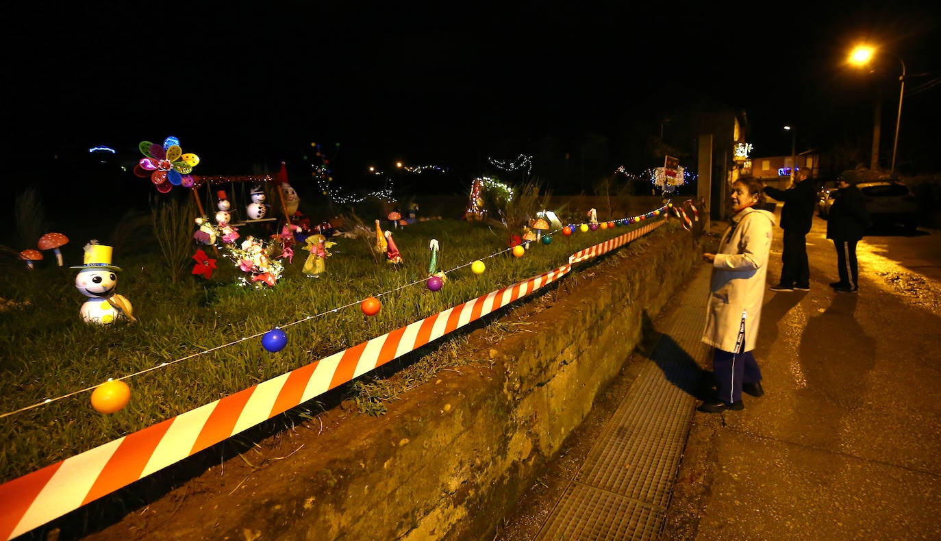 Iluminacion navideña en la localidad de San Andrés de Montejos