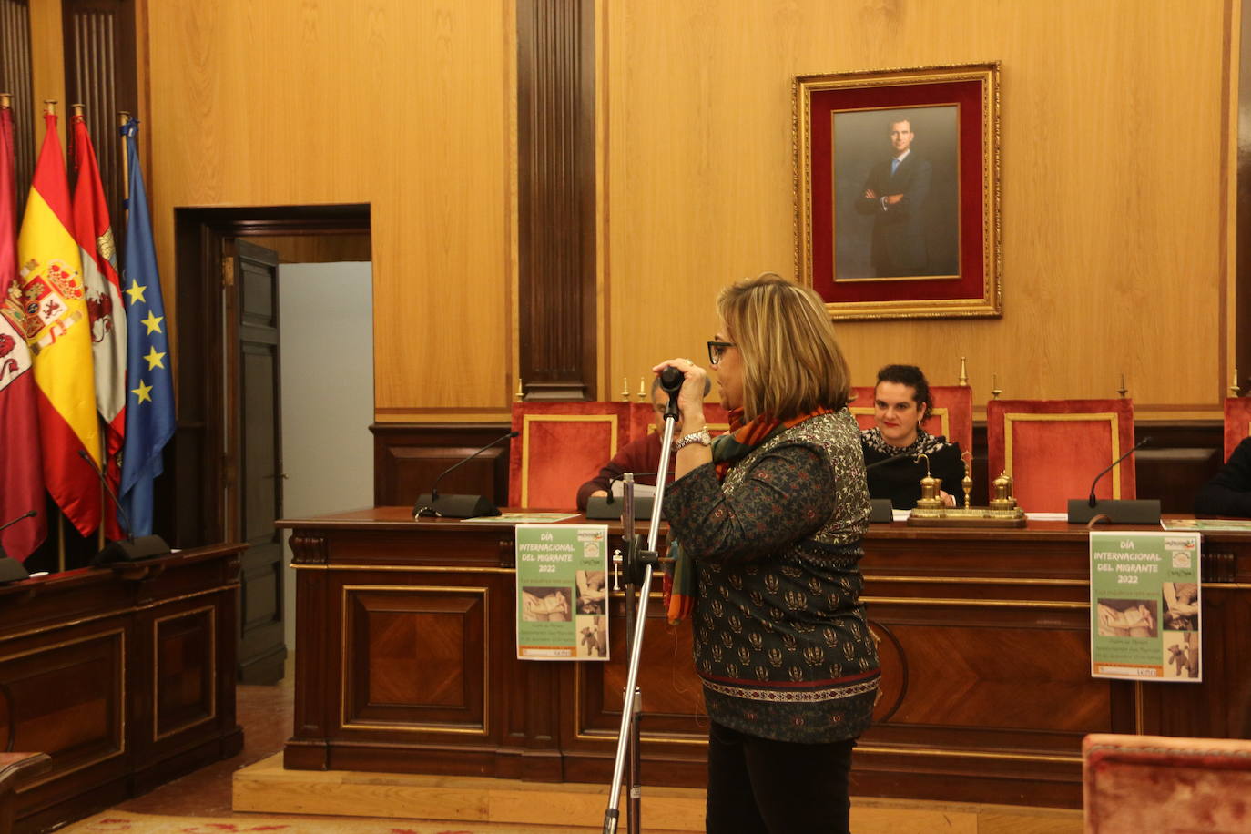 Acto celebrado en el Salón de Plenos del Ayuntamiento de León para conmemorar el Día Internacional del Migrante.