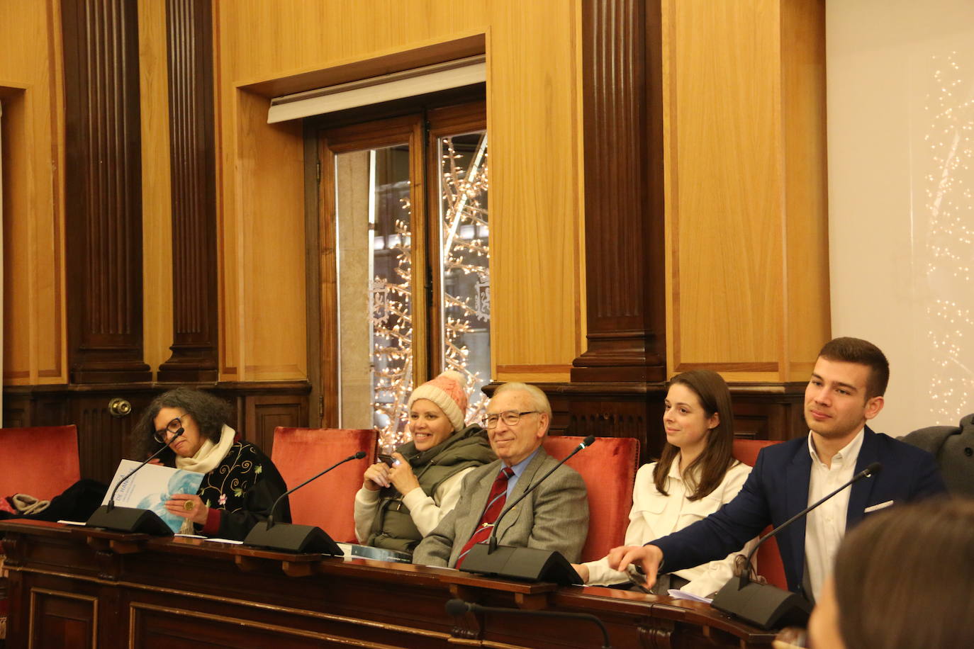 Acto celebrado en el Salón de Plenos del Ayuntamiento de León para conmemorar el Día Internacional del Migrante.