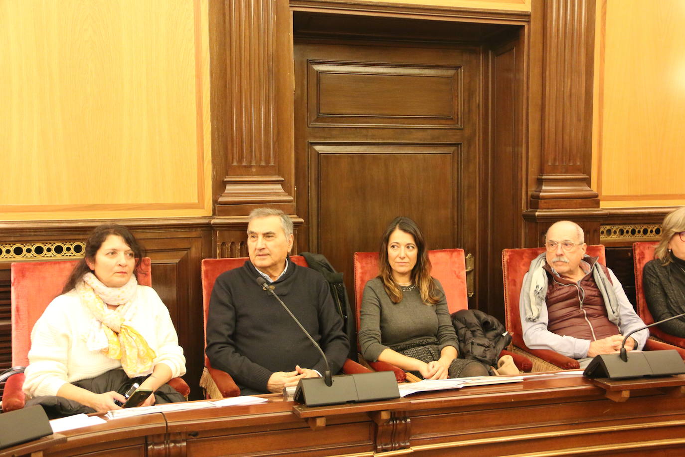 Acto celebrado en el Salón de Plenos del Ayuntamiento de León para conmemorar el Día Internacional del Migrante.