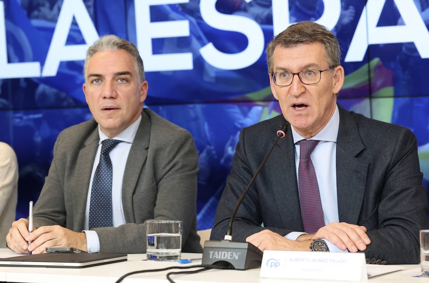 El presidente del Partido Popular, Alberto Núñez Feijóo, preside la reunión de la Junta Directiva Nacional del PP, a la que asiste el presidente del PP de Castilla y León, Alfonso Fernández Mañueco.